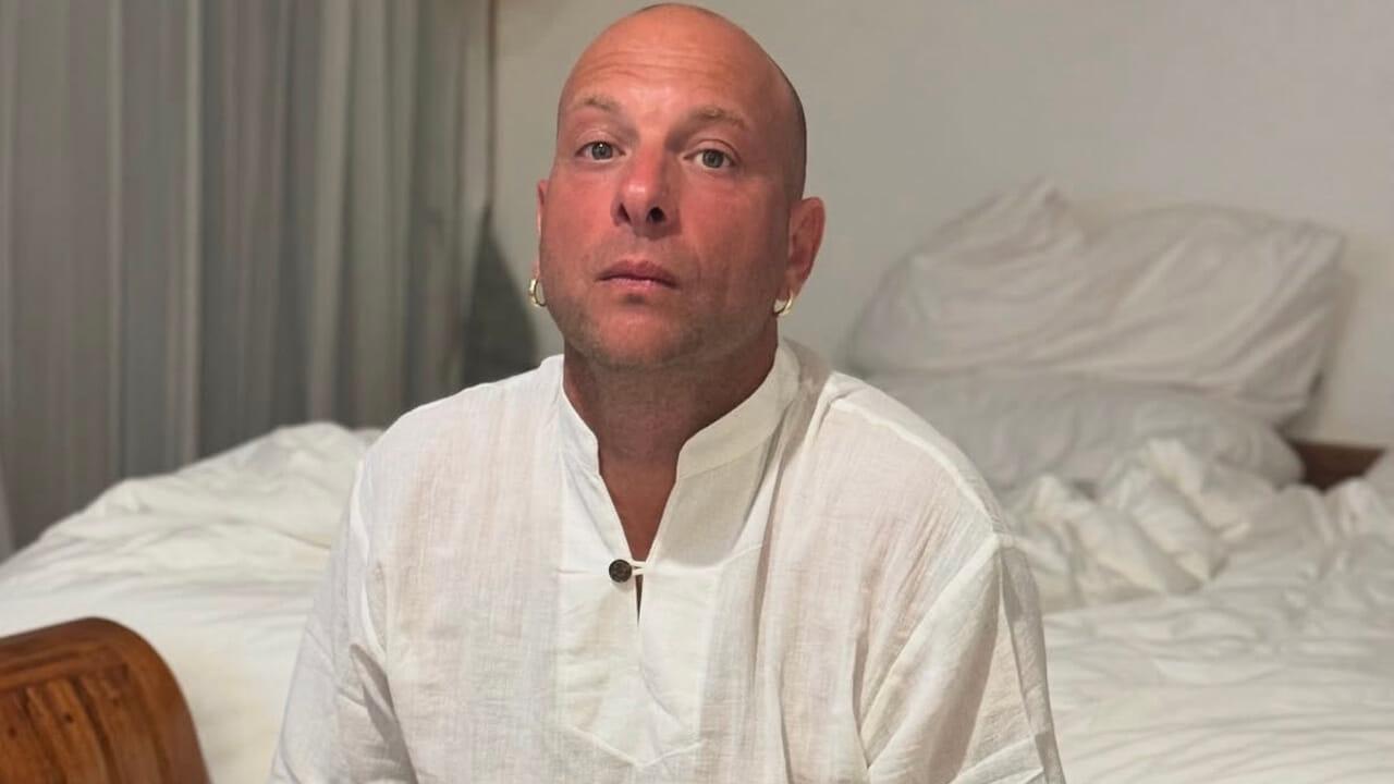 Notizie riservate sulla pagina, quindi attaccano duramente: 