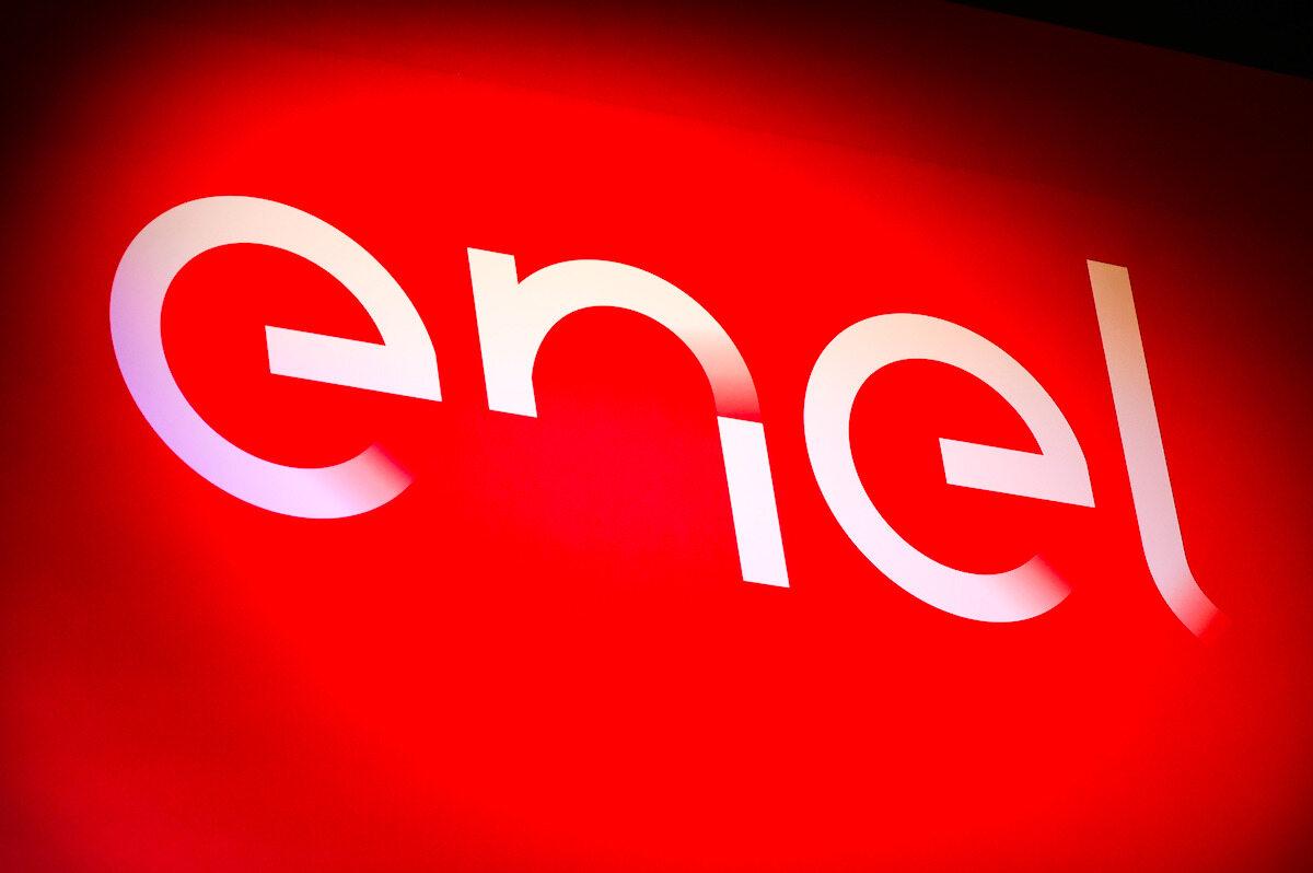 Enel, un lavoro è possibile anche per i laureati: come candidarsi