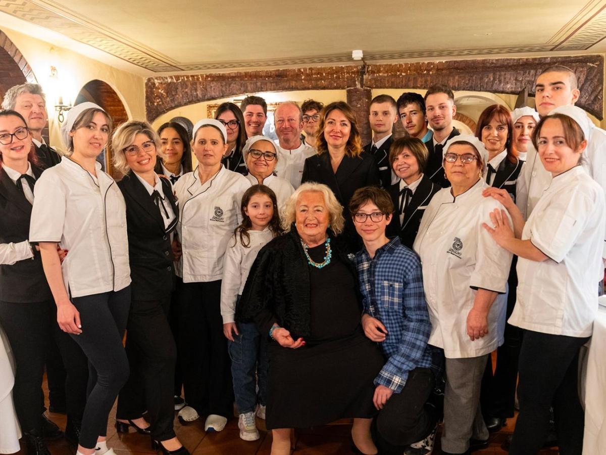 Lo chef dell'Arnaldo, il ristorante che perde dopo 66 anni la sua mitica stella: «È amaro e strazian...