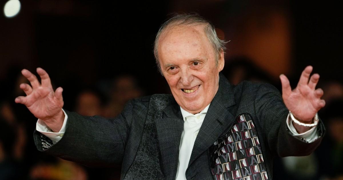 Dario Argento è ricoverato in ospedale con cure di emergenza: come sta il direttore |IL FITTO ROTASIDIA - IL FOO Quadidino