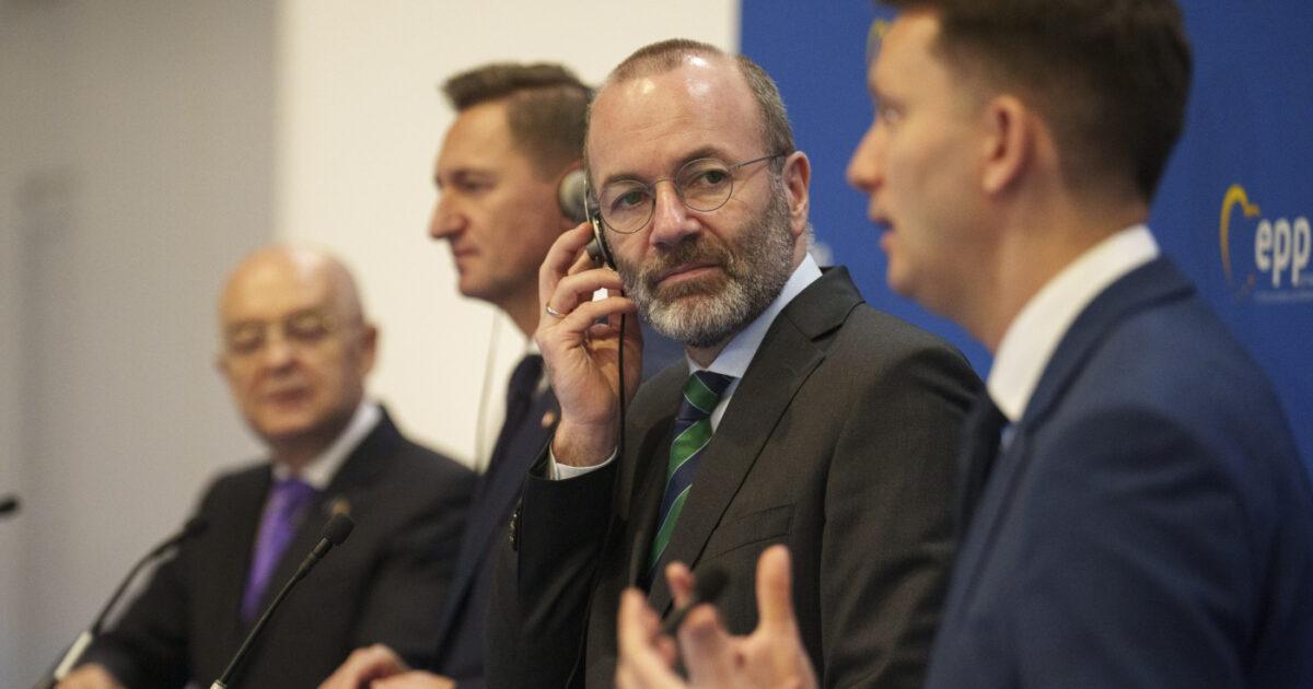 Pace ucraina.PPPAN è diviso tra i fatti tra lEuropa dellEuropa occidentale europea ed europea, le circostanze quotidiane